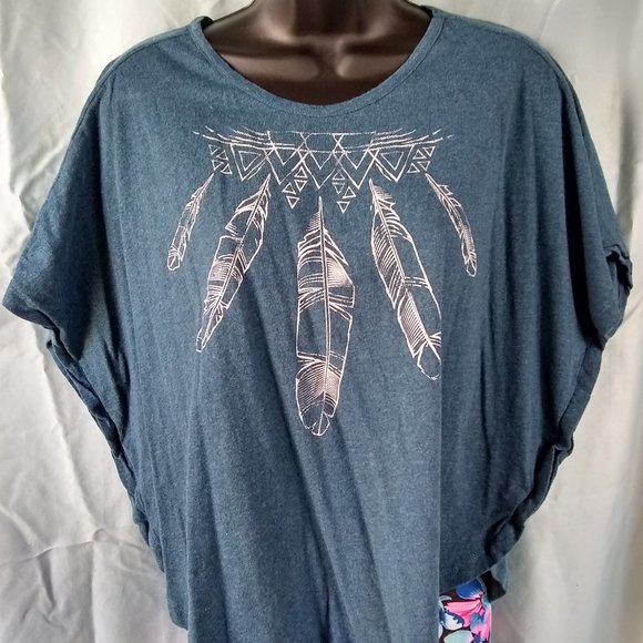NWT Small Synergy Blue Feather Graphic Circle Top Teal Dreams - Picture 2 of 10